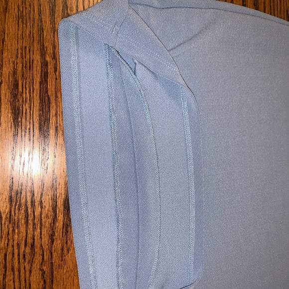 Light blue v-neck party dress with choker neckline. - Picture 5 of 5